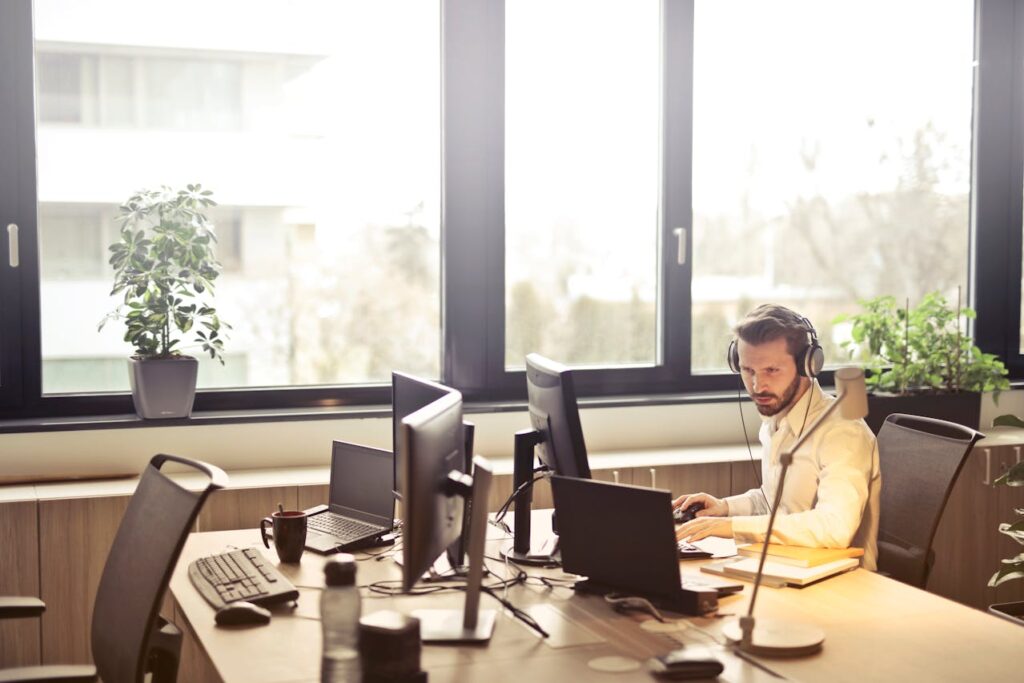 Büro Computer Monitor Webdesign in München Ein wachsender Trend