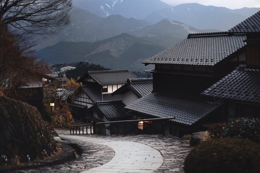 Japan traditionelle Stadt Häuser Berge Ihre nächste kulturelle Reise Japan