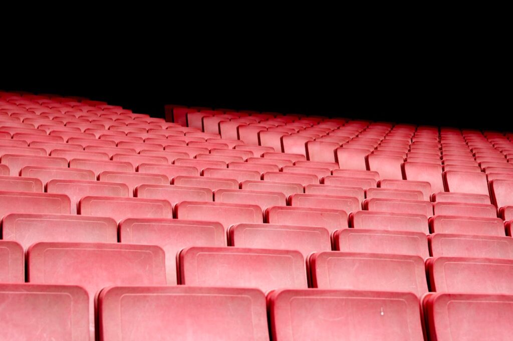 Theater Sitzreihen Wie Technologie das Theater verändert hat